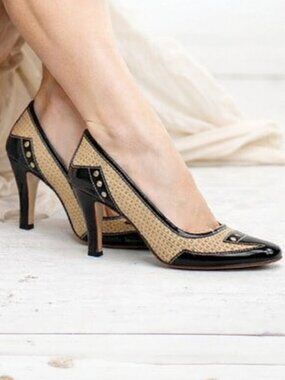 PRADA Raffia & Patent Leather Pumps • Timeless Vintage Chic • Size 36.5 (US 6.5)